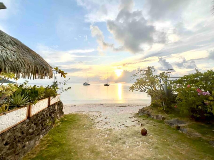 Meri Lodge Huahine Fare Buitenkant foto