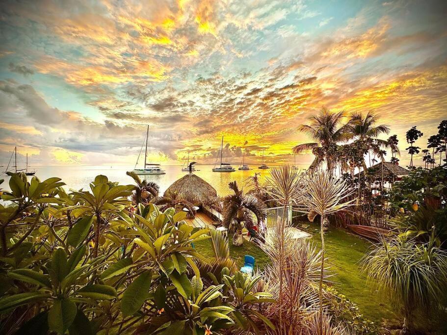 Meri Lodge Huahine Fare Buitenkant foto